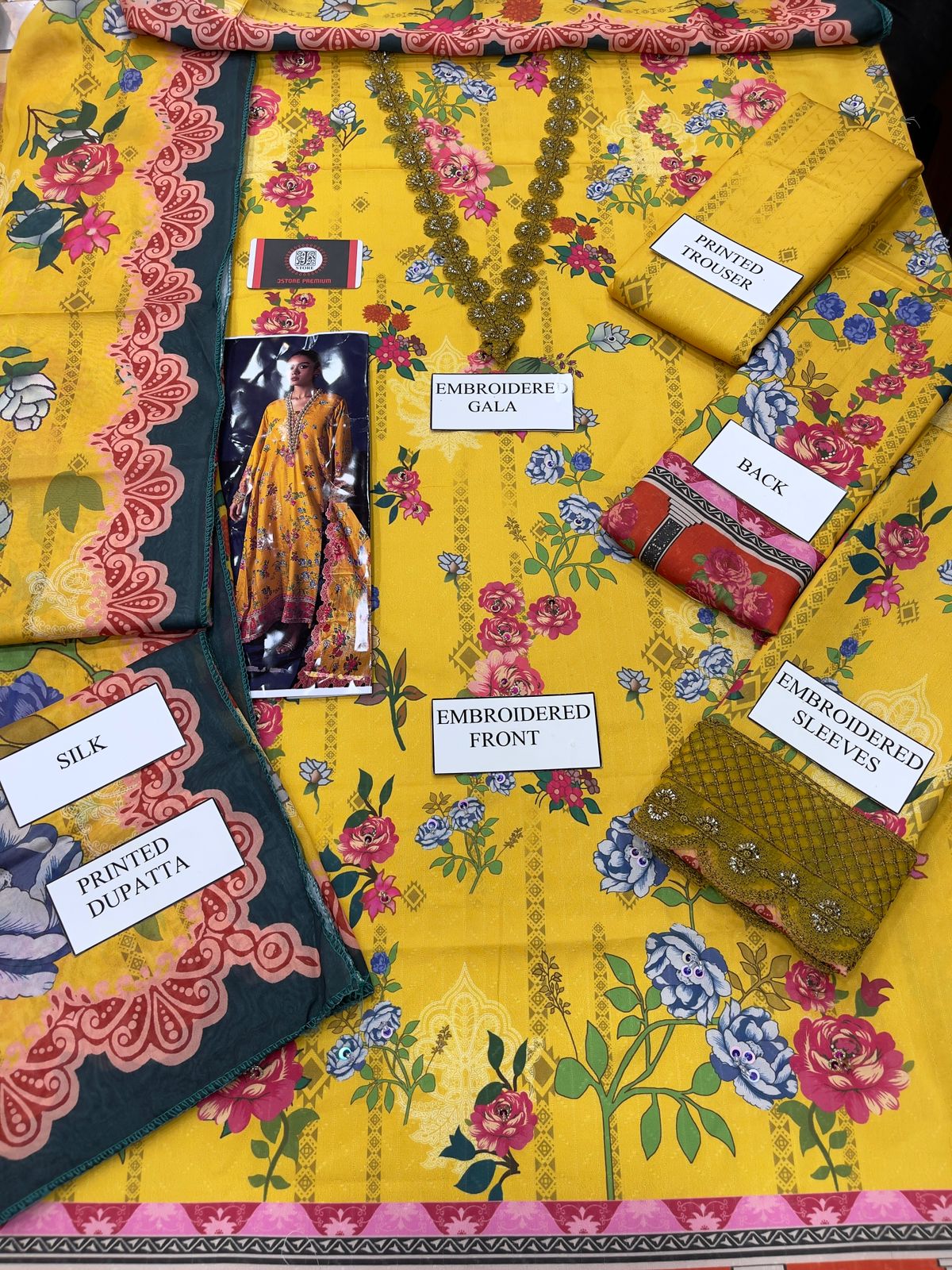 AMMARA KHAN FLORAL