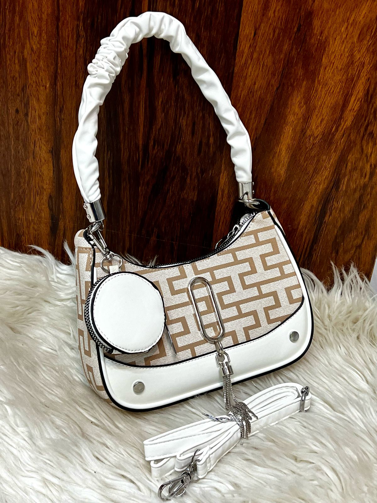 Girl’s heavy crossbody bag