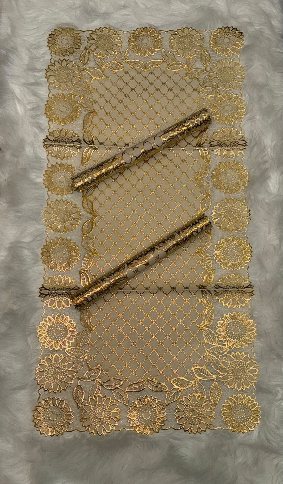 3 PCs Center Table Runner & Mats Set