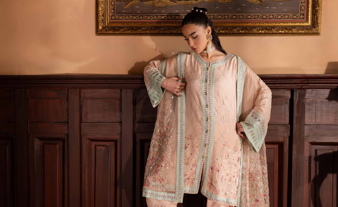 Nur Mahal by Nurèh