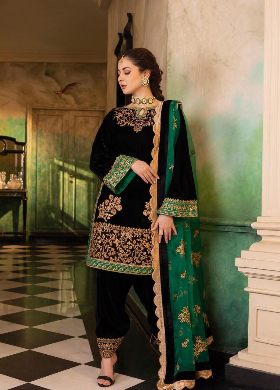 Zainab Chottani