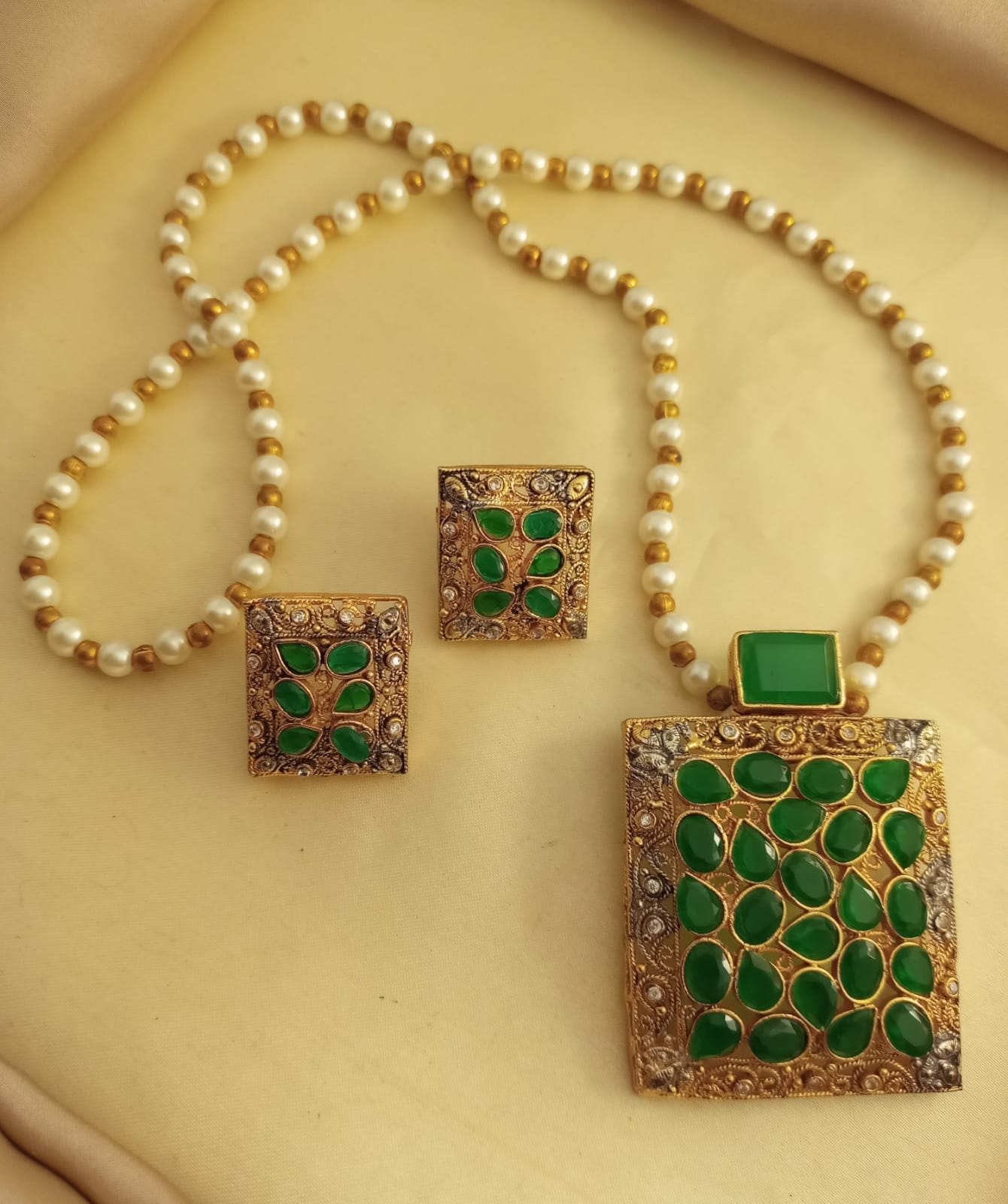 Egyptian Locket Set With Fancy Mala