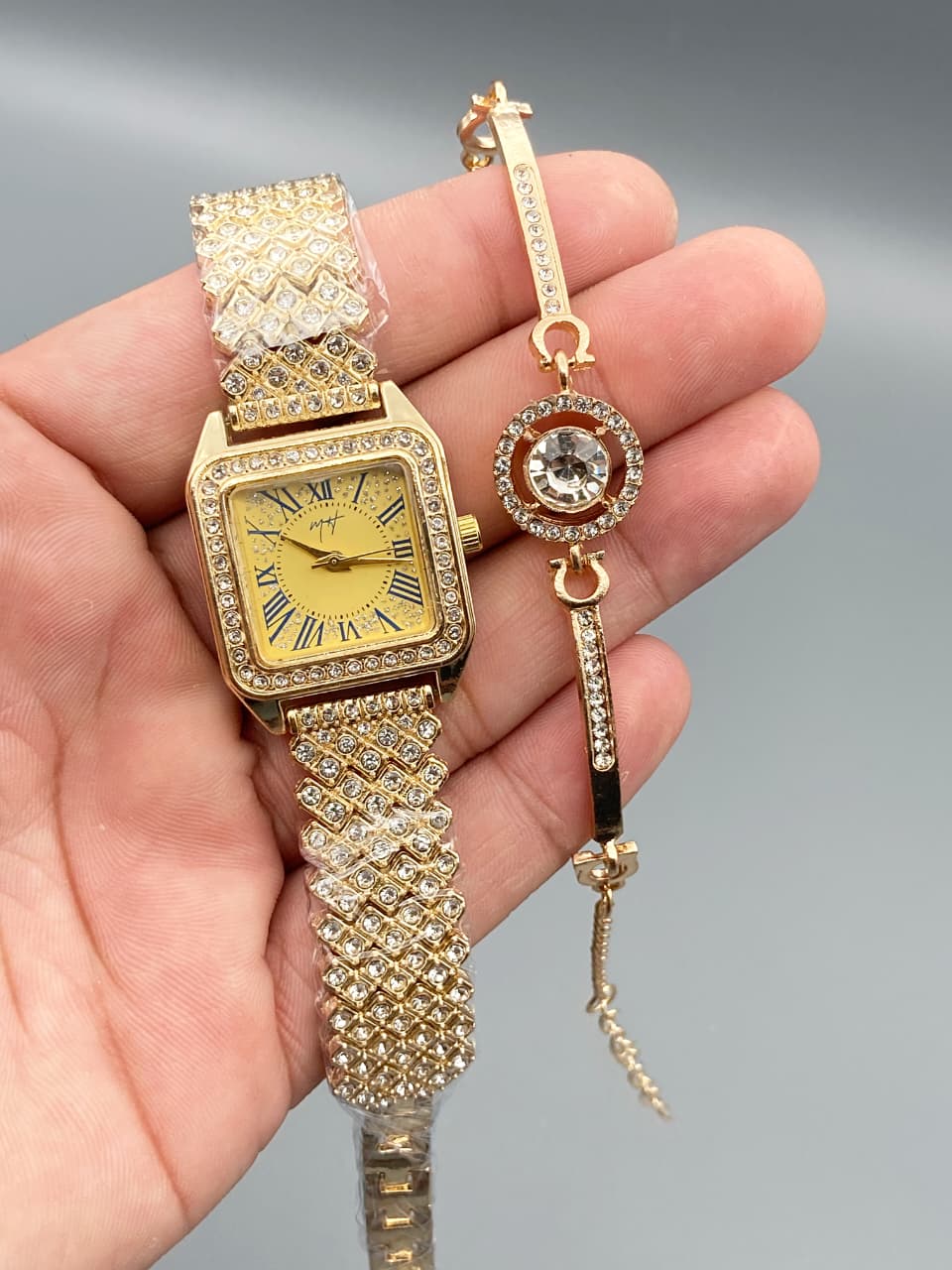 MH Fancy Ladies Jewellery Watch