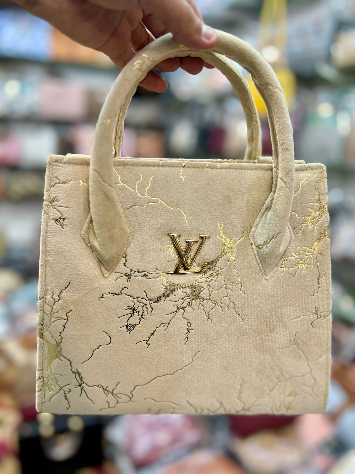 LOUIS VUITTON