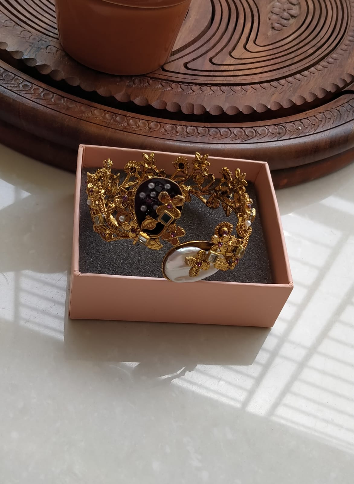 Handmade turkish work with morther of pearl bangle