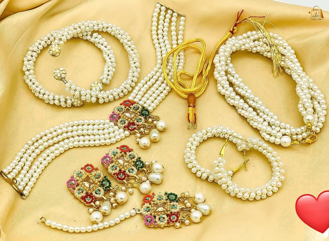 Complete Nauratan Chokar set mala earrings and bangles