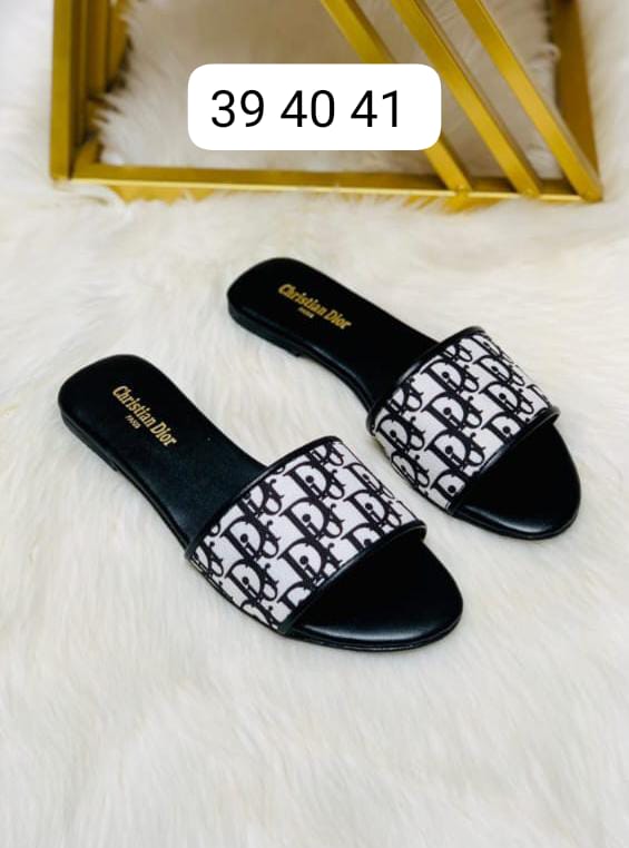 DIOR