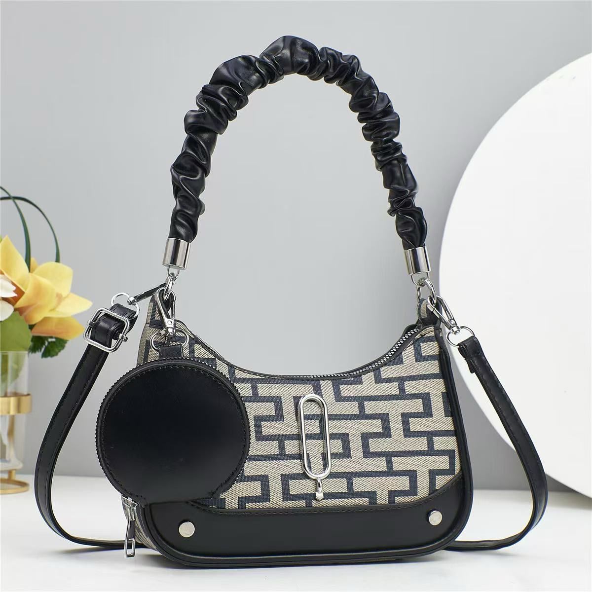 Girl’s heavy crossbody bag