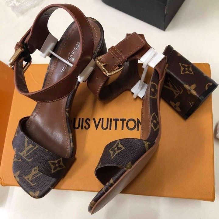 LV BLOCK HEELS