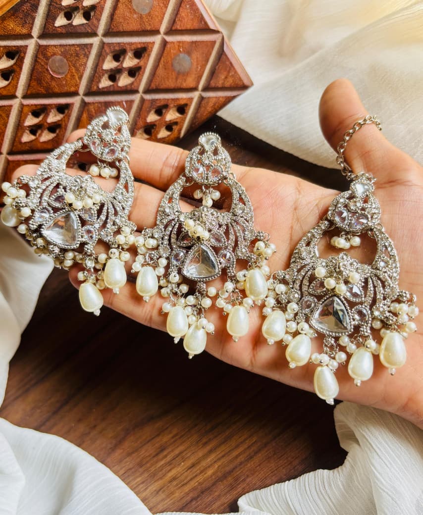 Earrings Tika