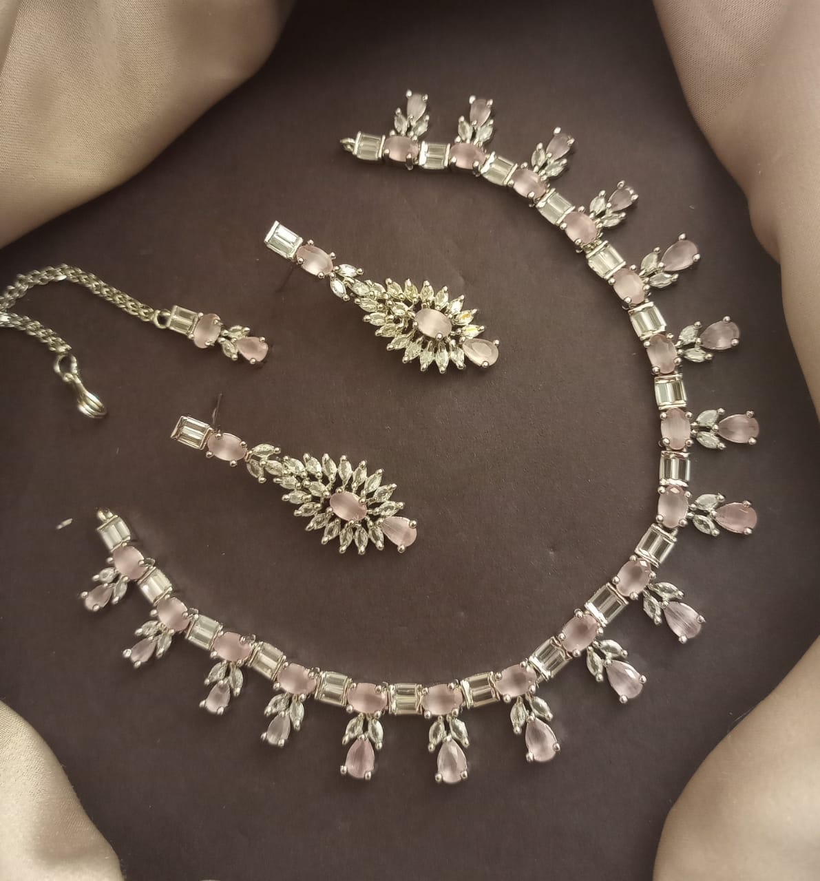 Indian Ad Zarkoon Party Wear Set with Teeka