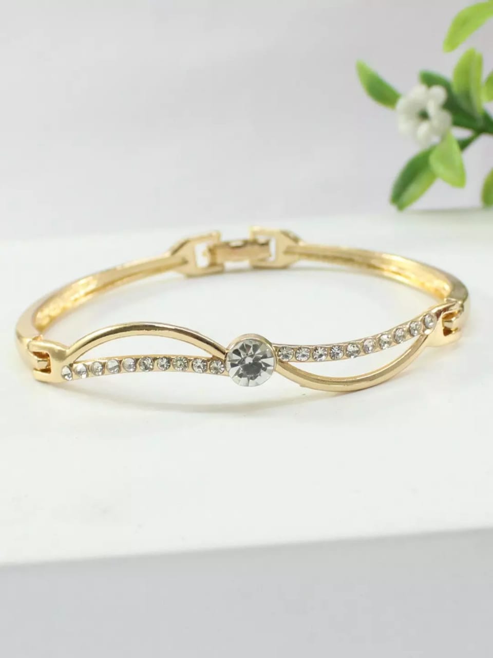 Hand Cuff