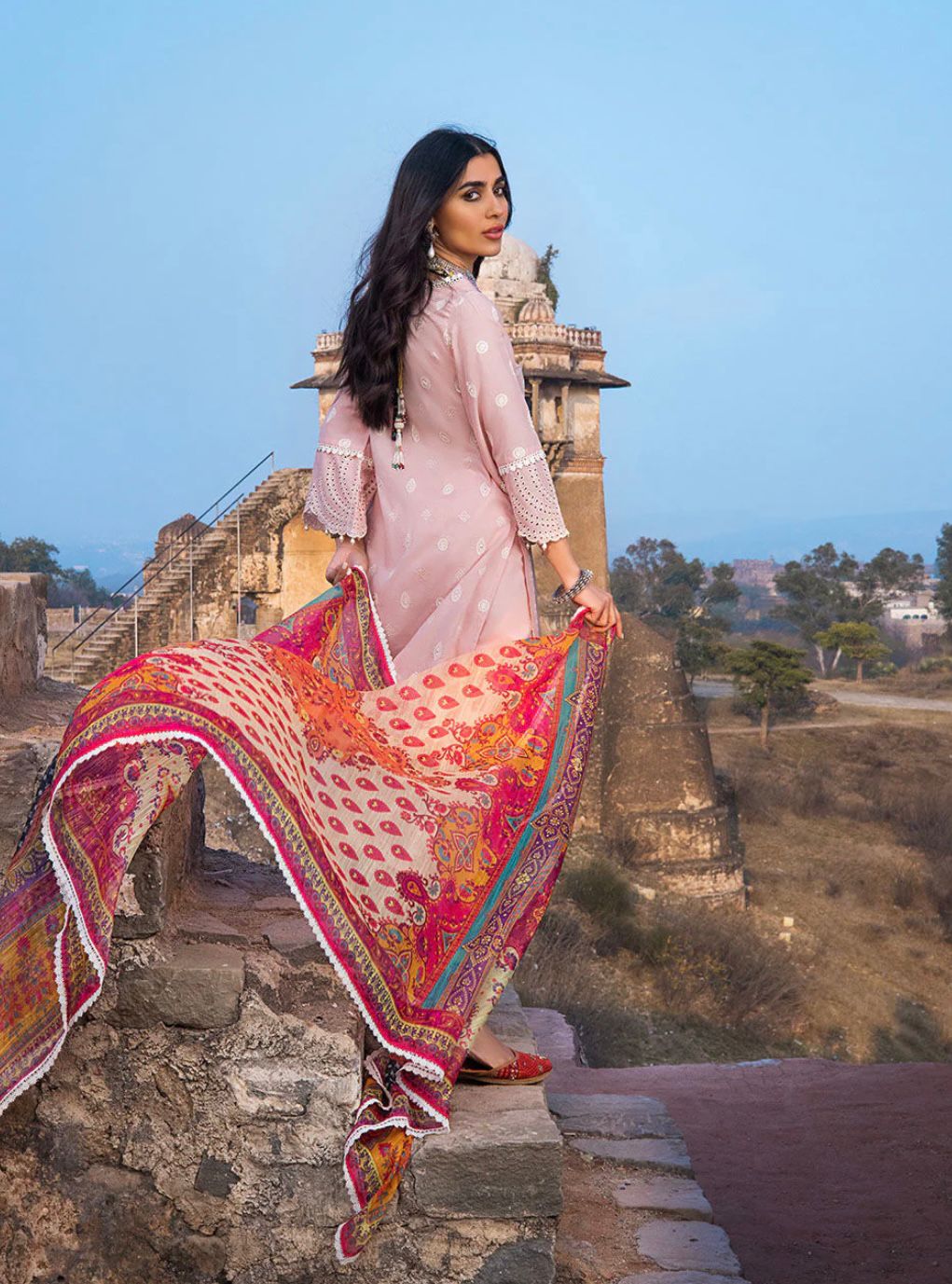 ZAINAB CHOTTANI LUXURY LAWN