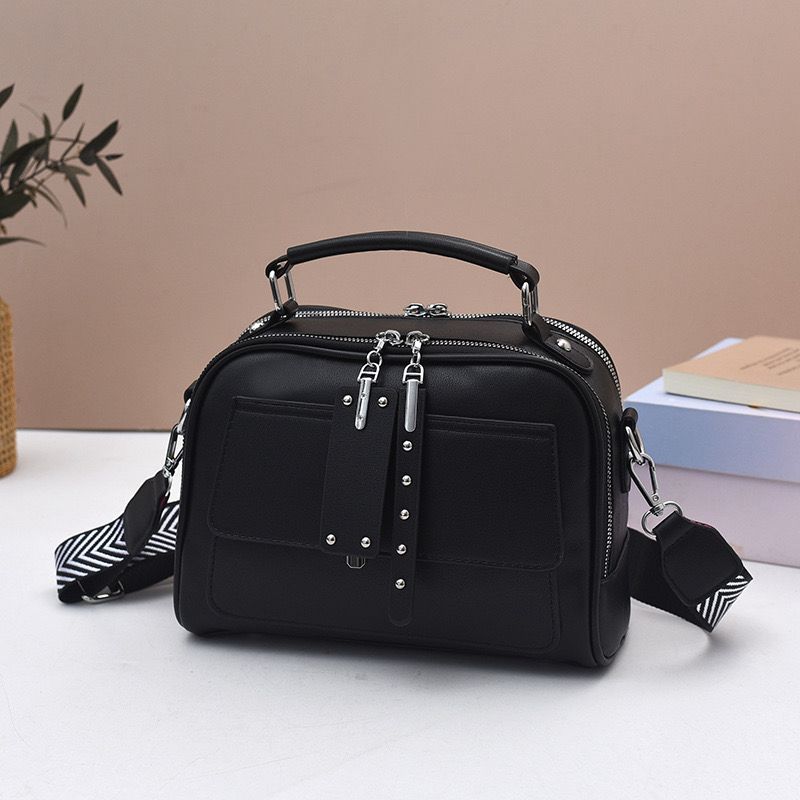 Versatile Vintage Women's Handbag
