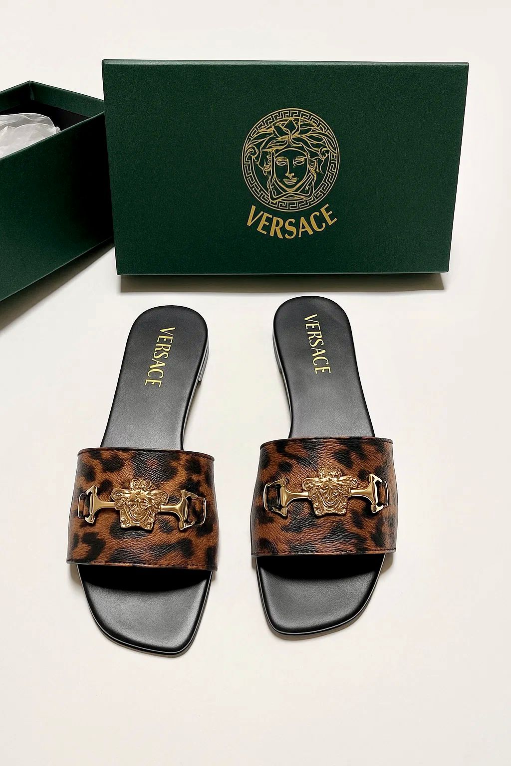 VERSACE