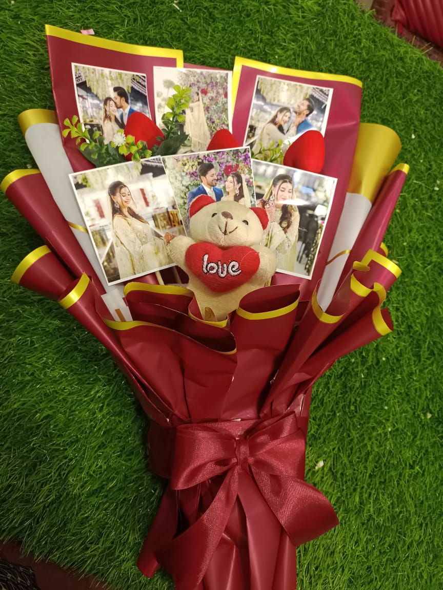 POLAROIDS PICTURE BOUQUET