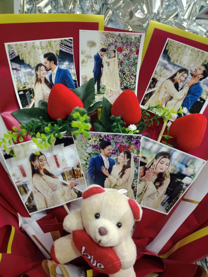 POLAROIDS PICTURE BOUQUET