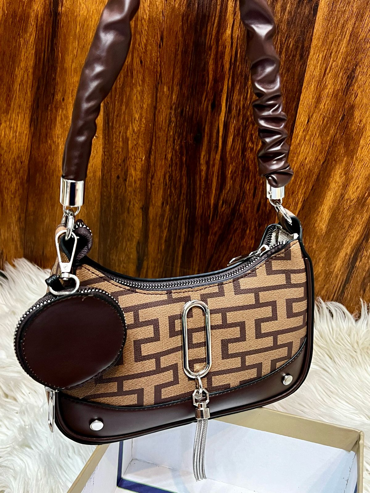 Girl’s heavy crossbody bag