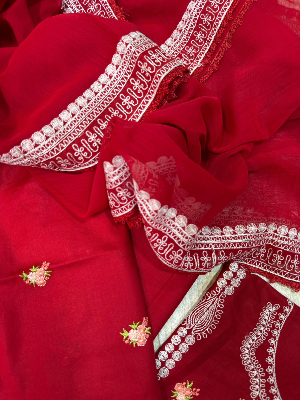 Zaib Luxury Lawn Embroidered Collection