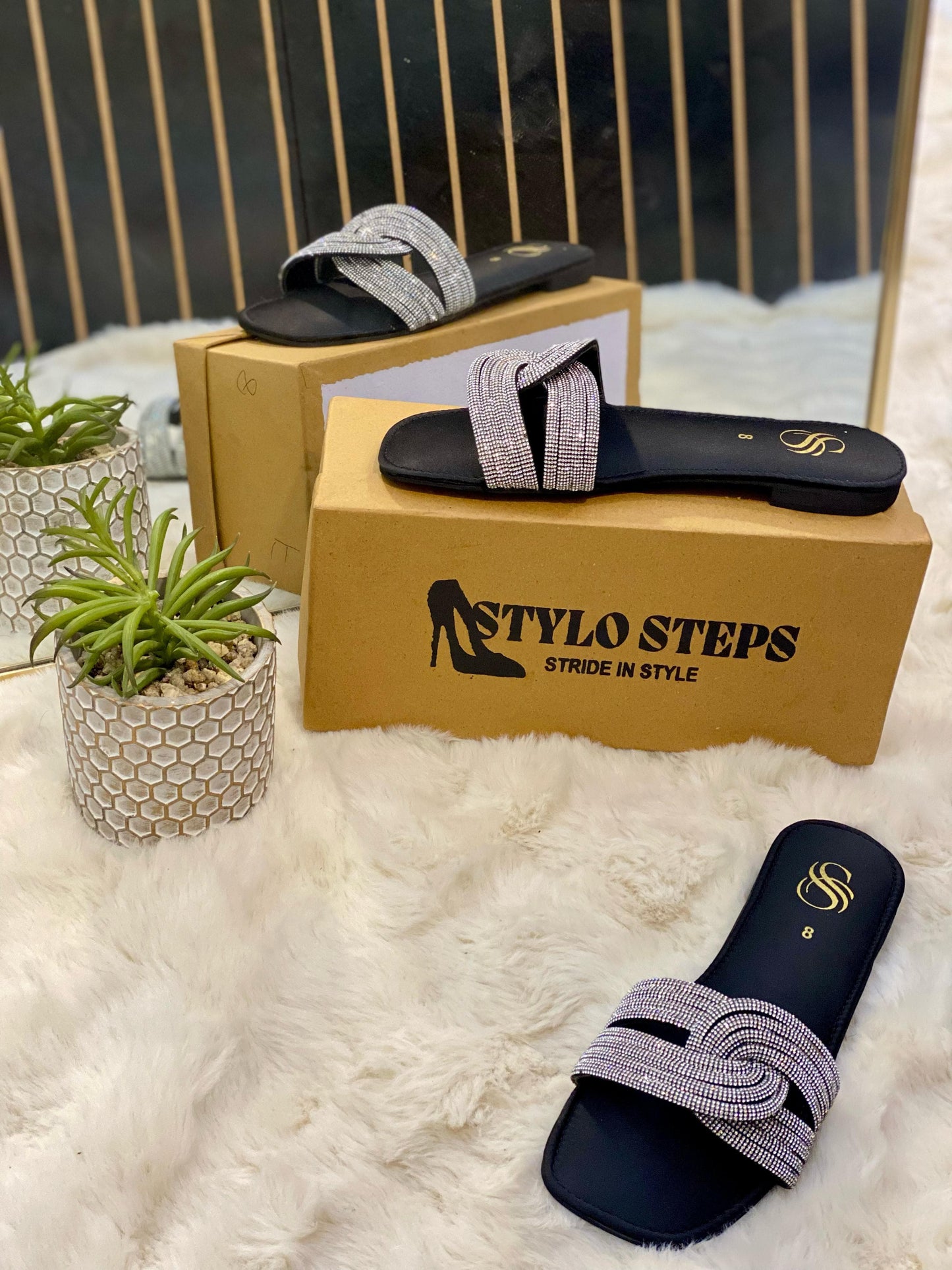 Dazzle Walk Flat