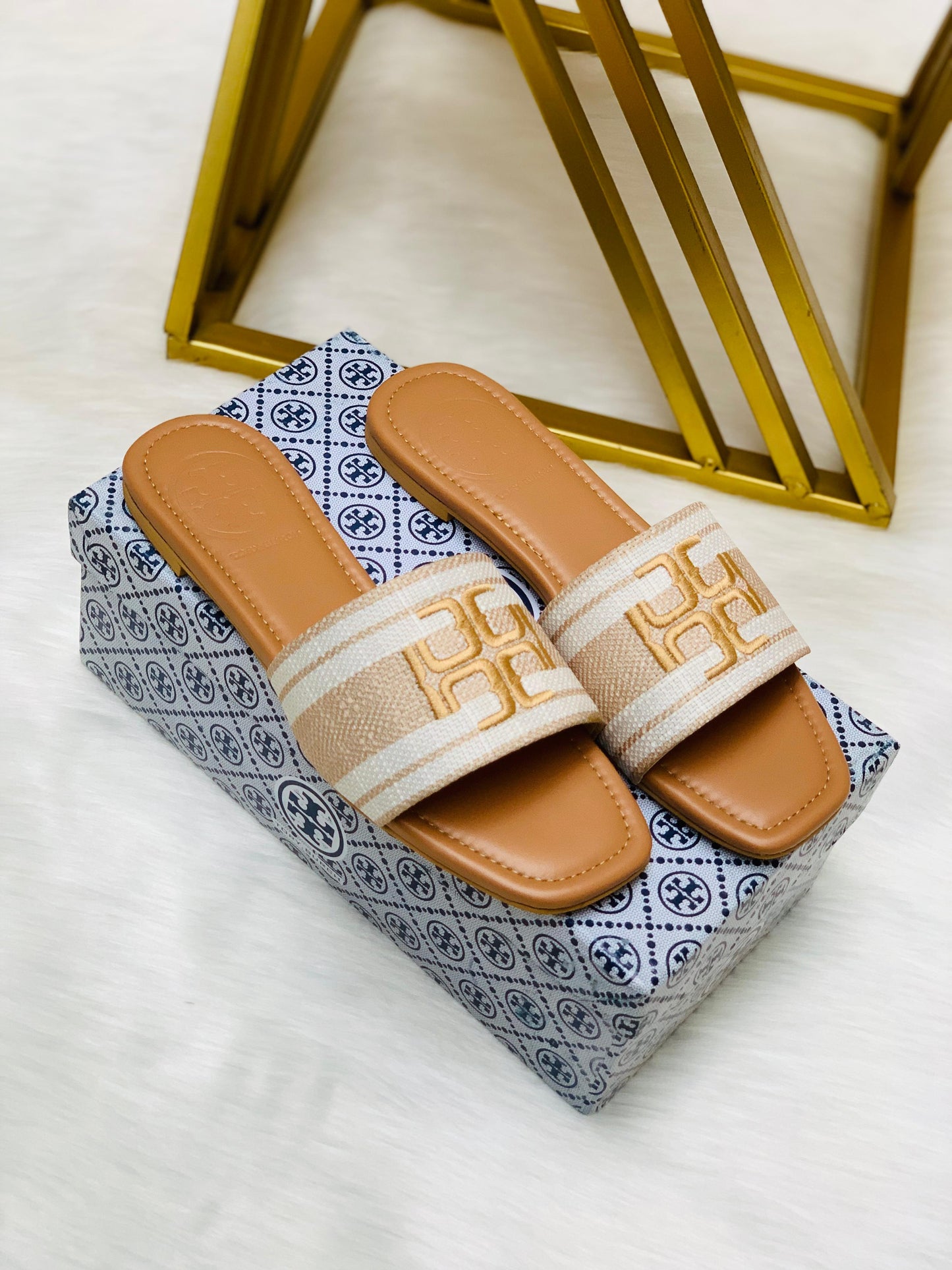 Tory Burch Embroidery Flat Slipper