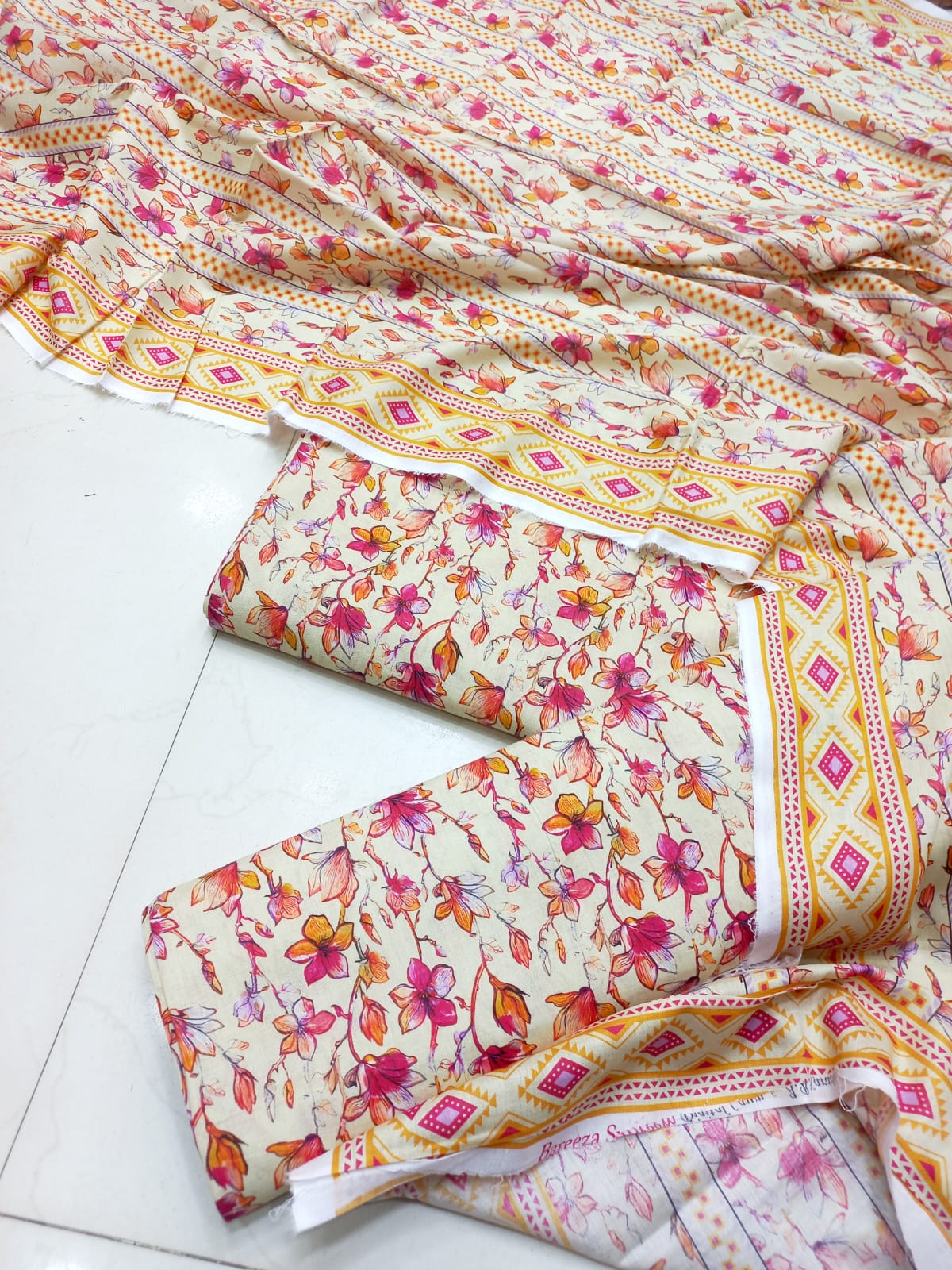 Bareeze Lawn 3 Pcs Printed