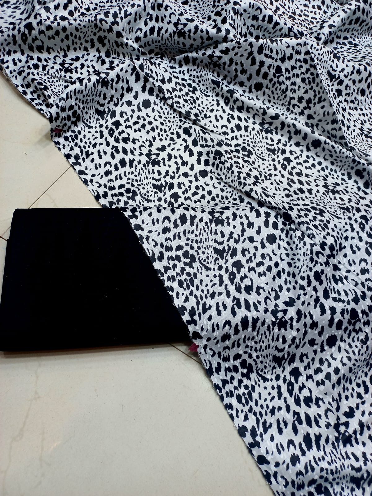 Classic Lawn Printed Shirt Plain Trouser