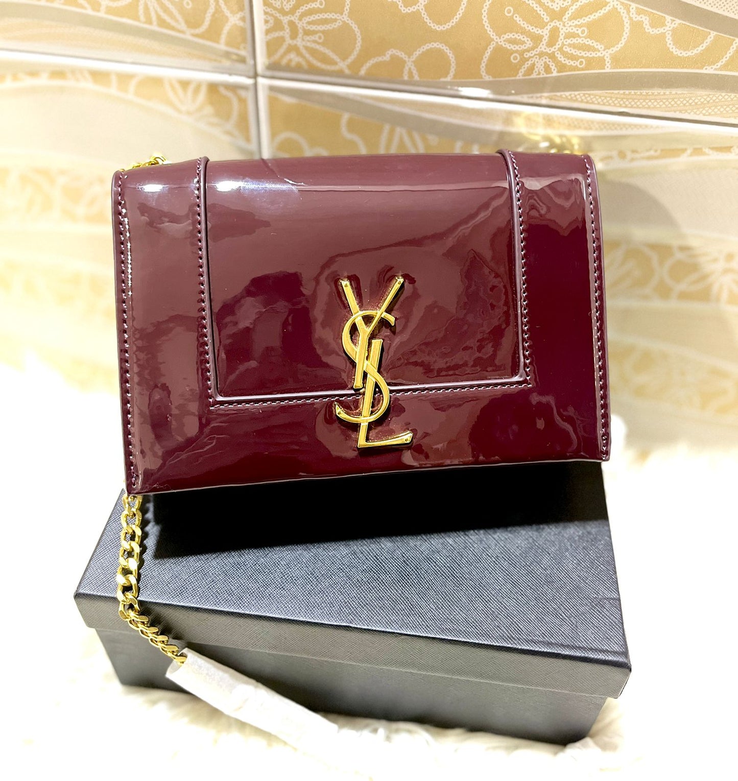 SAINT LAURENT