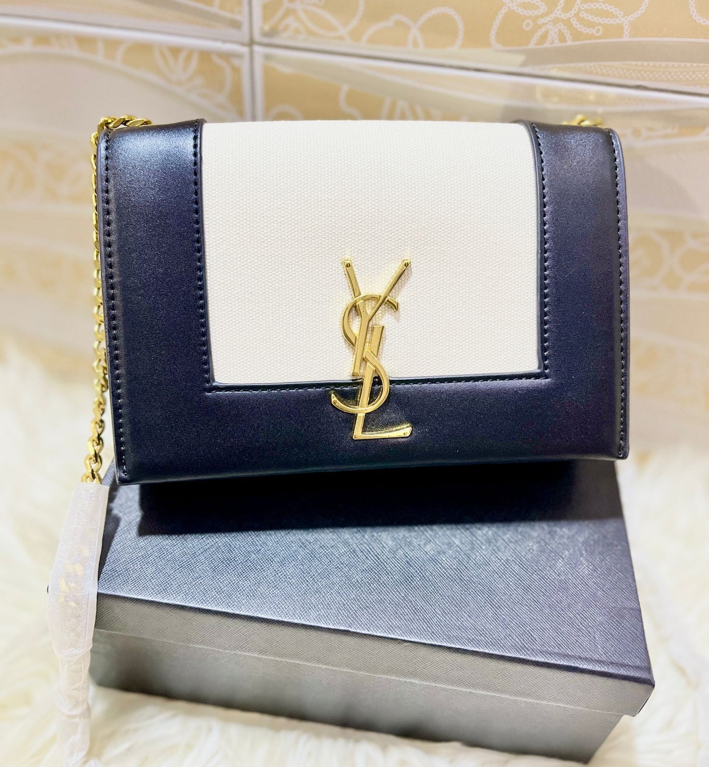 SAINT LAURENT