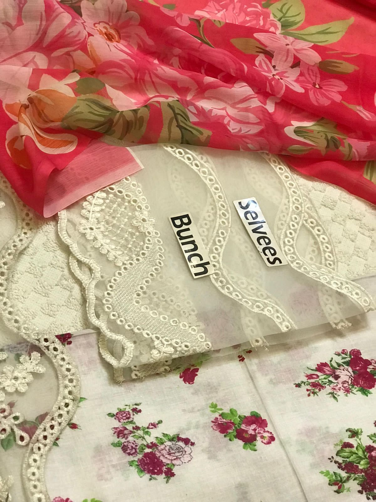 Iznik Lawn Collection