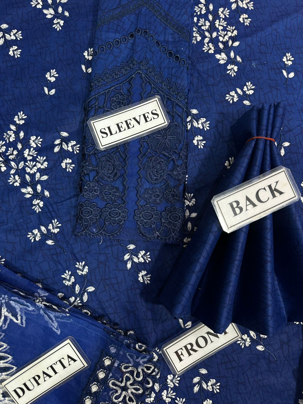 Suffuse Maha Embroidered Luxury Lawn Collection