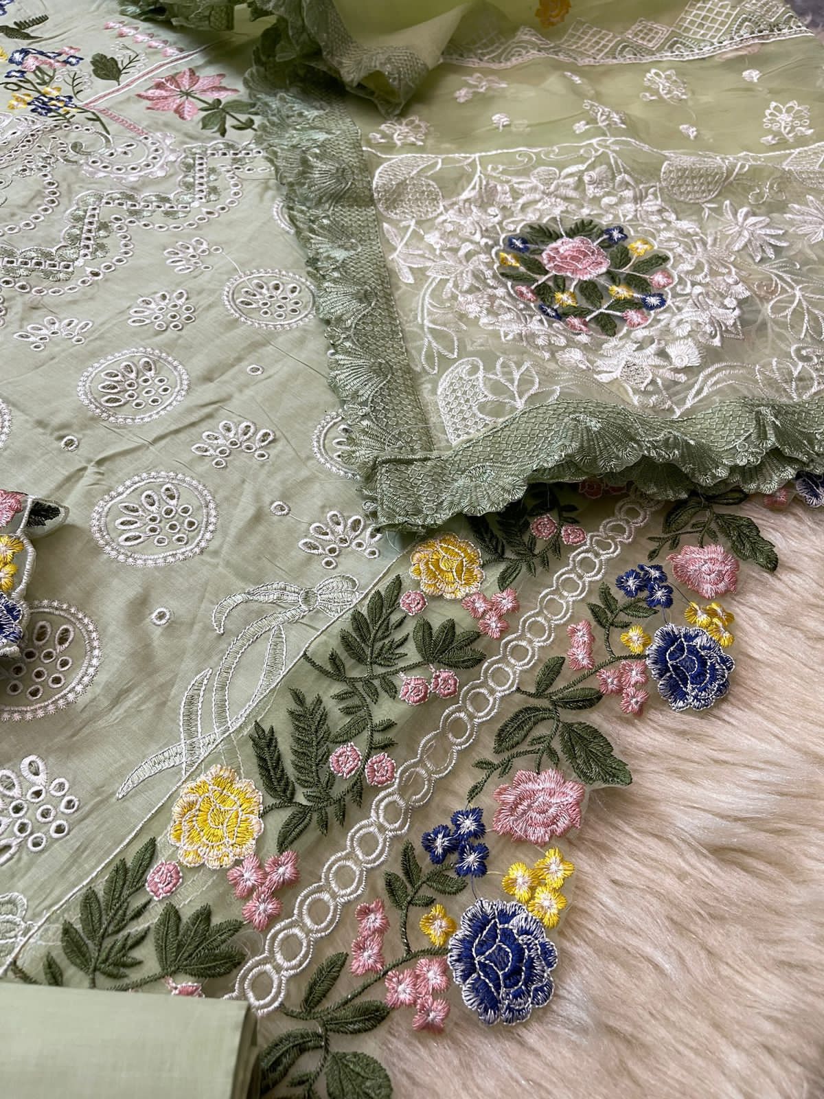 MARYAM HUSSAIN COLLECTION