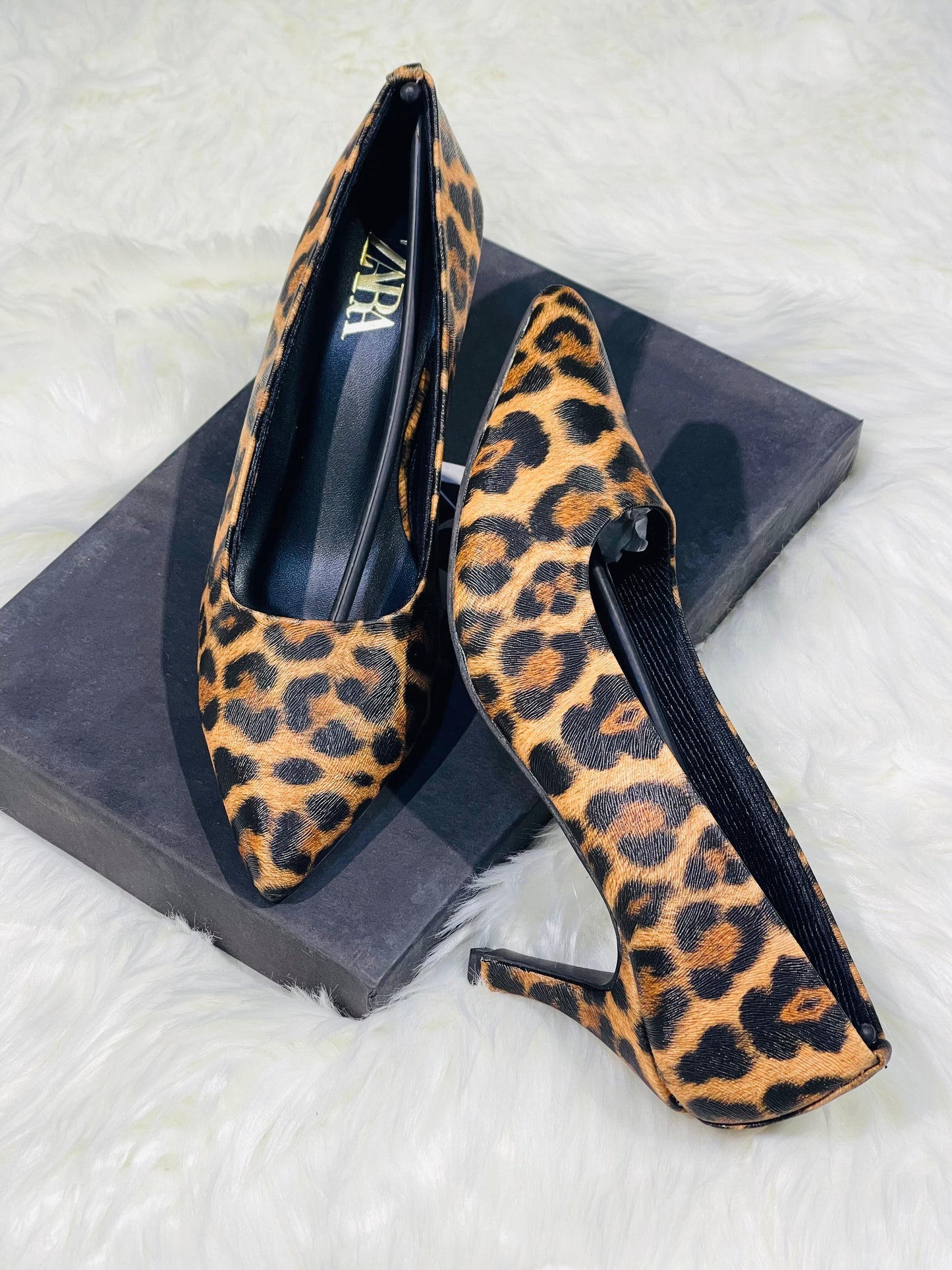 Zara Slipper