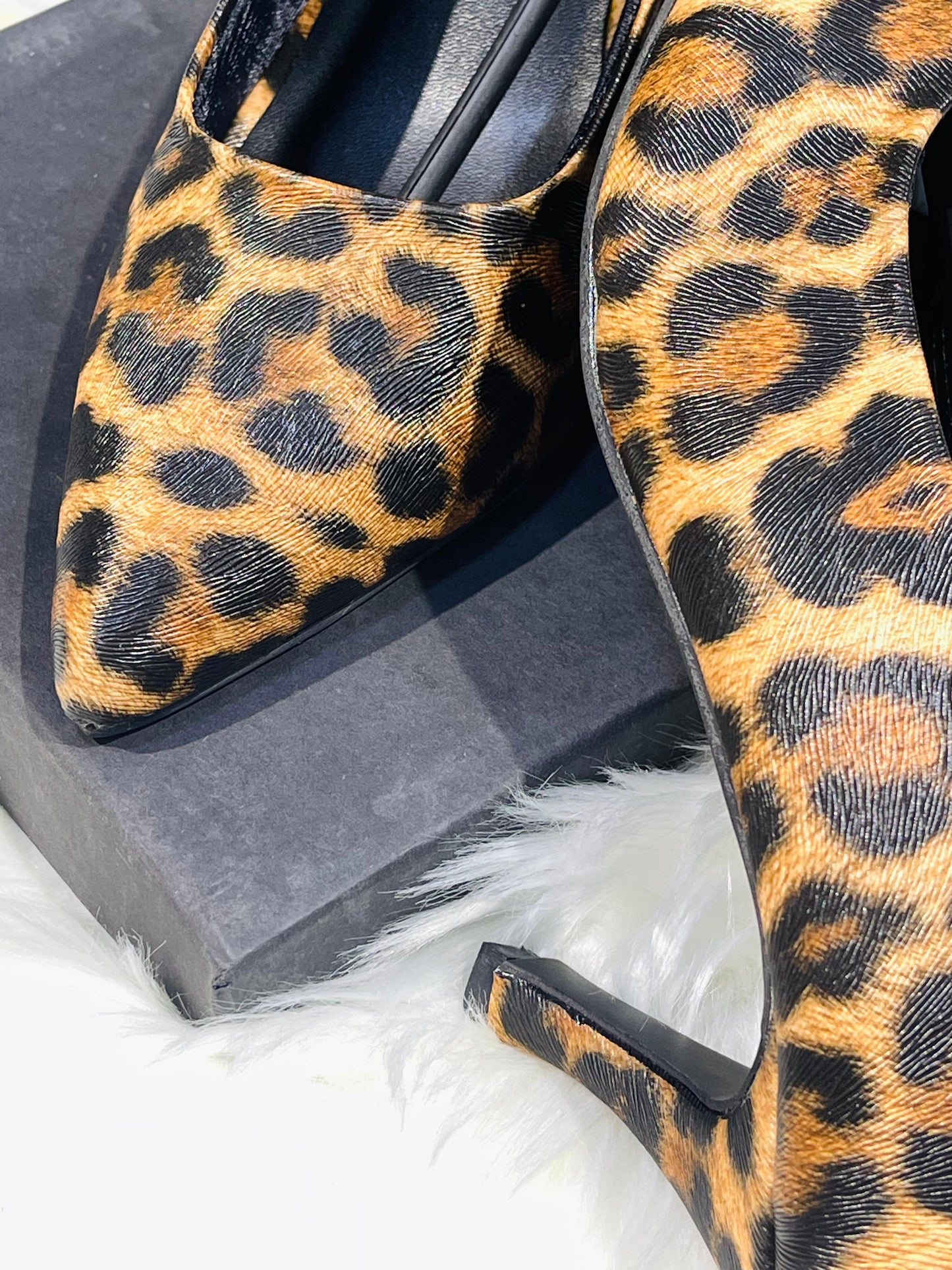 Zara Slipper