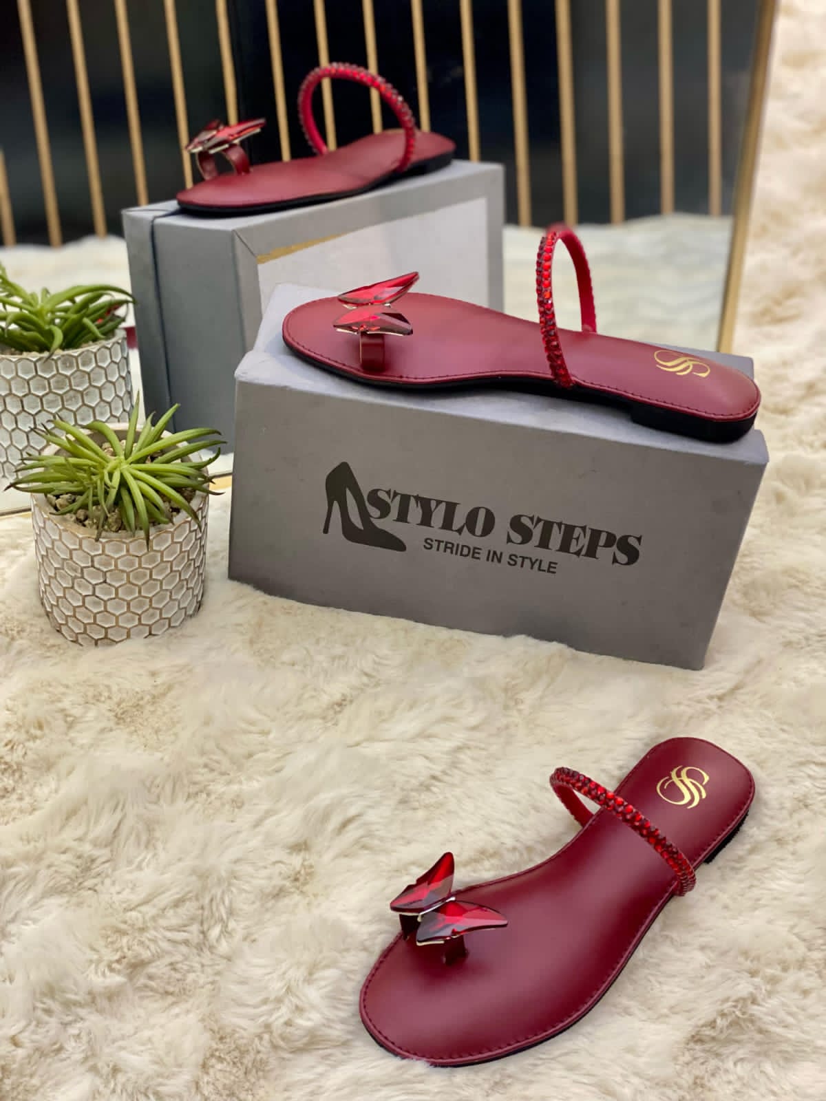 MD Butterfly Stride Flats