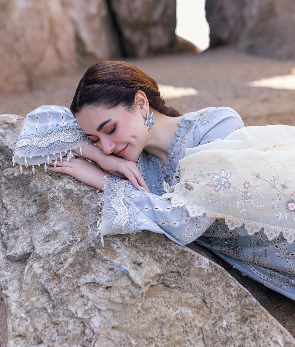 QALAMKAR SAHIL KINARE LAWN COLLECTION