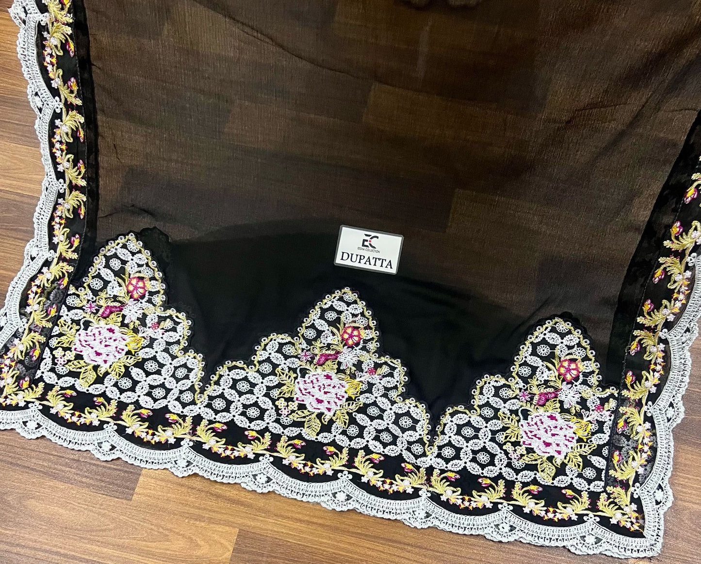 QALAMKAR LAWN COLLECTION