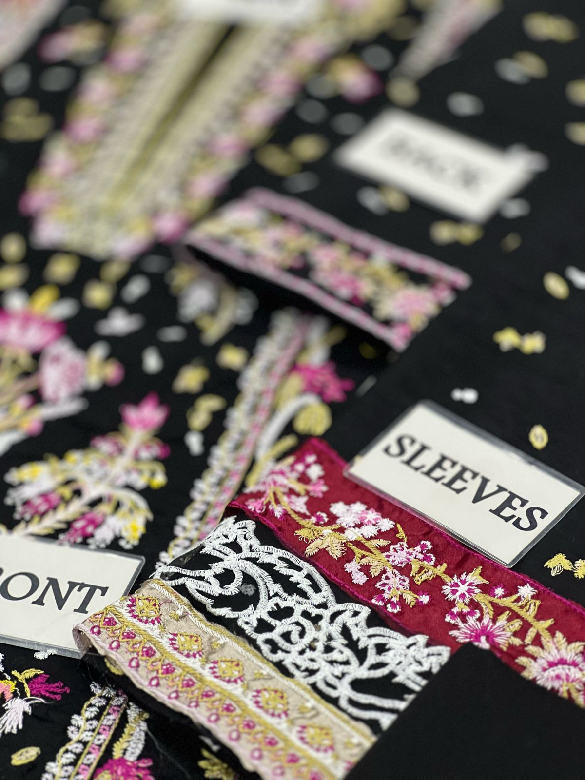 QALAMKAR LAWN COLLECTION