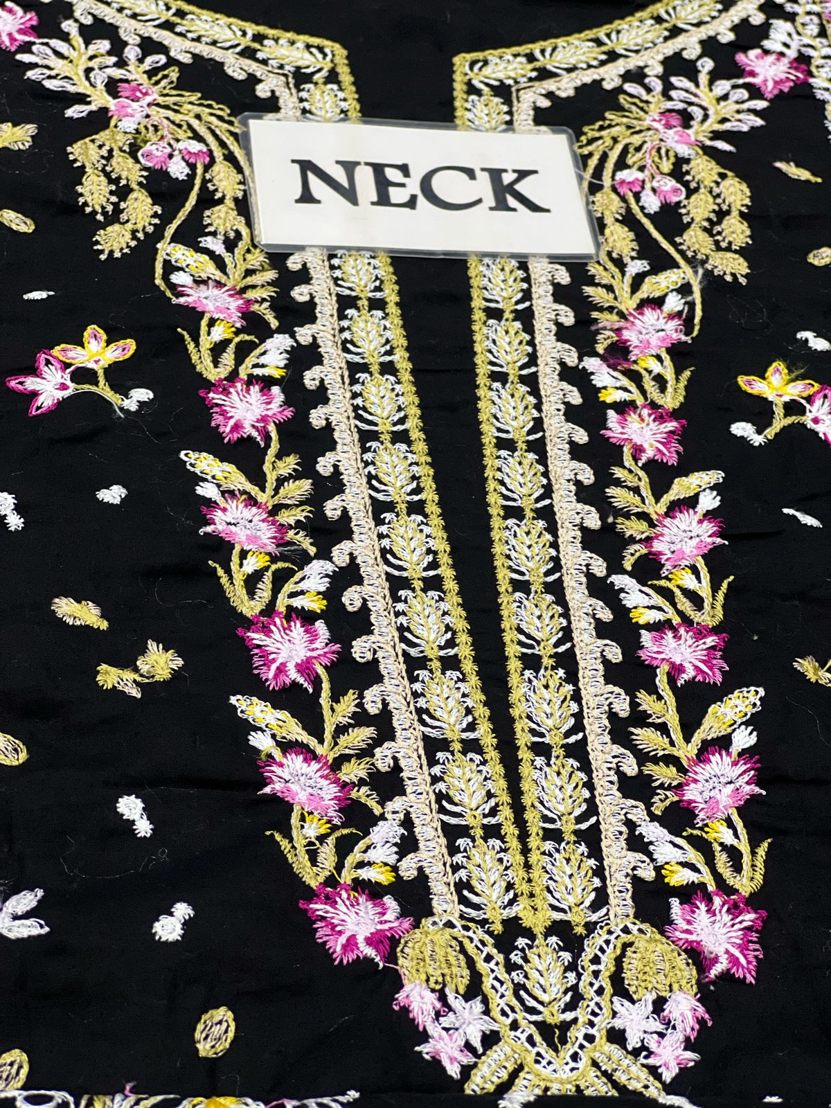 QALAMKAR LAWN COLLECTION
