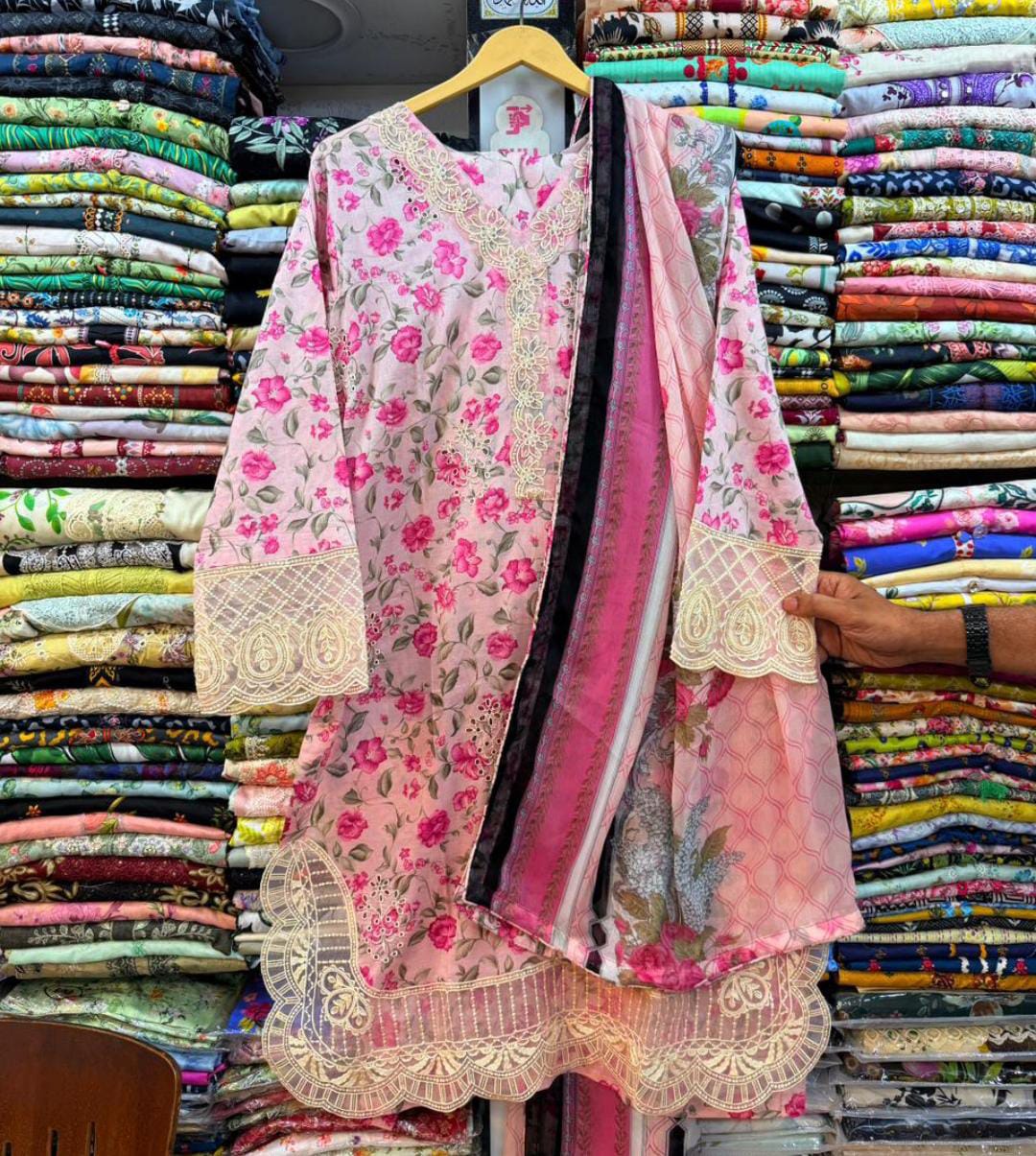 Mahnur Luxury Collection