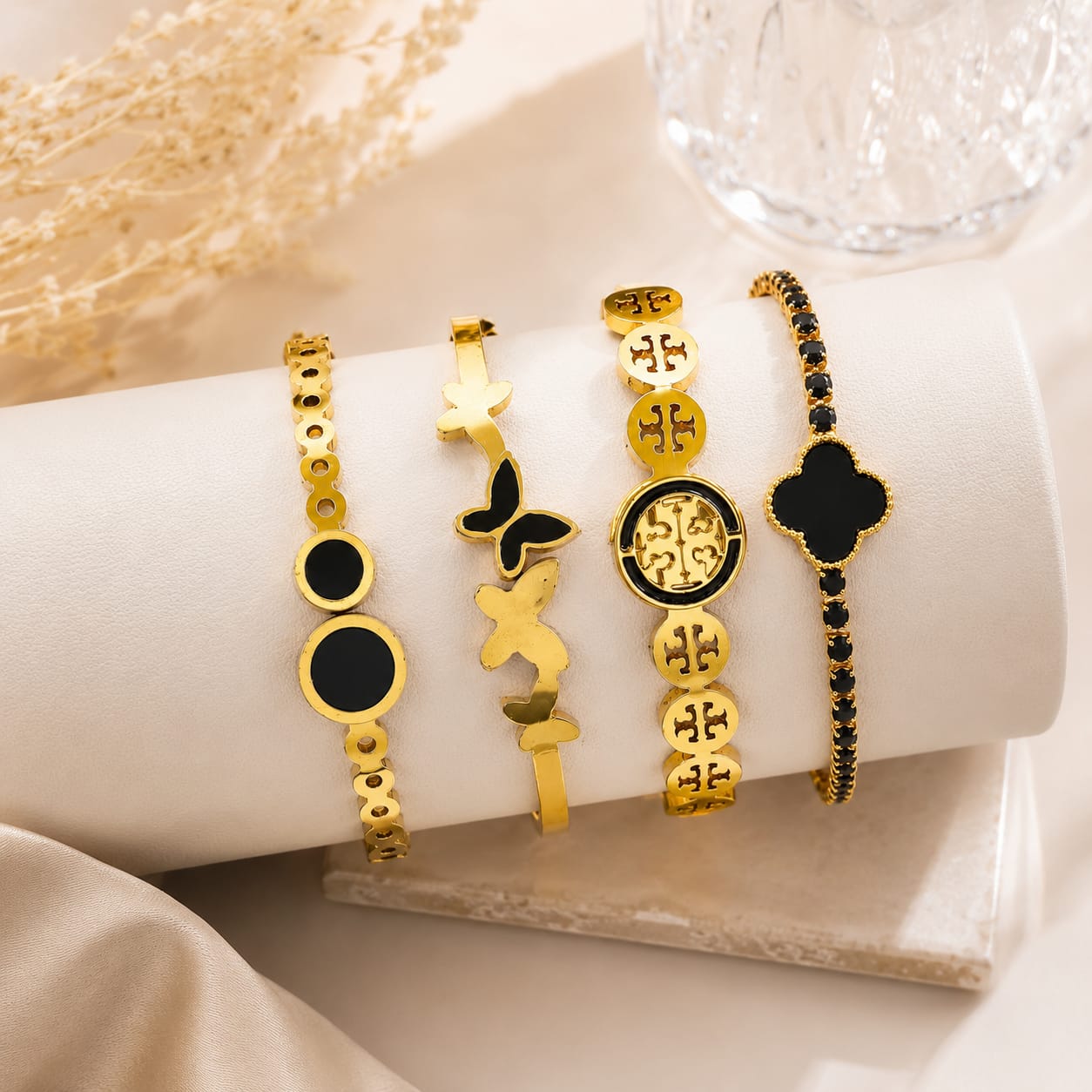 Hand Cuff