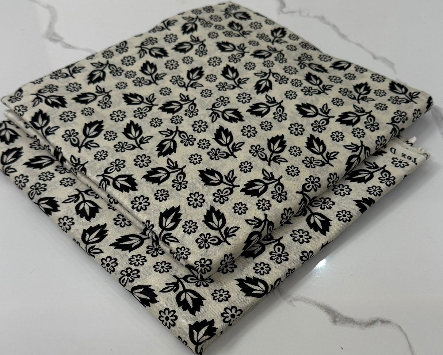 BLACK AND WHITE PRINTED TWO PIECE