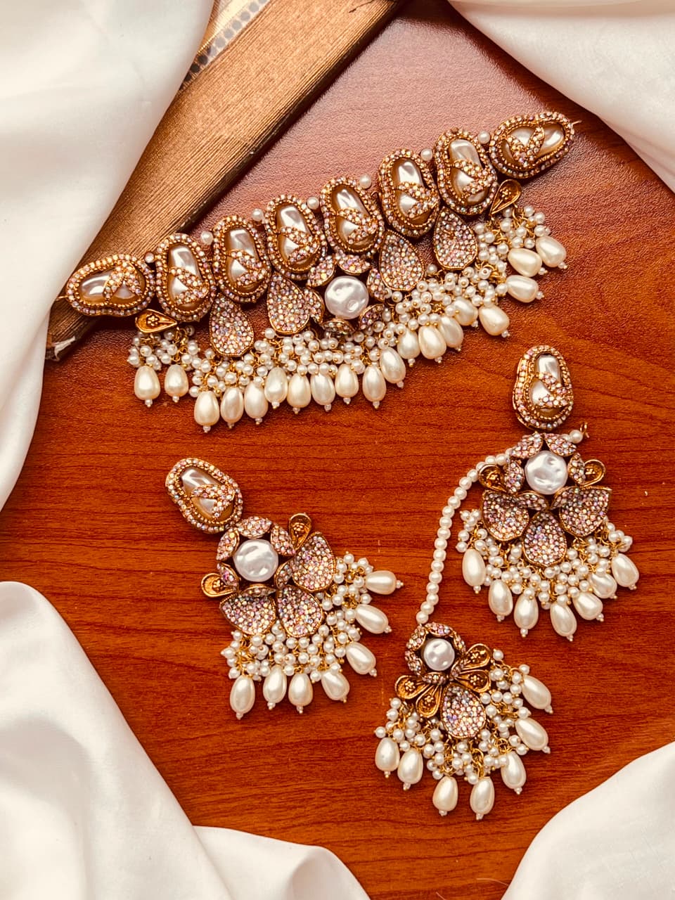 Choker Set