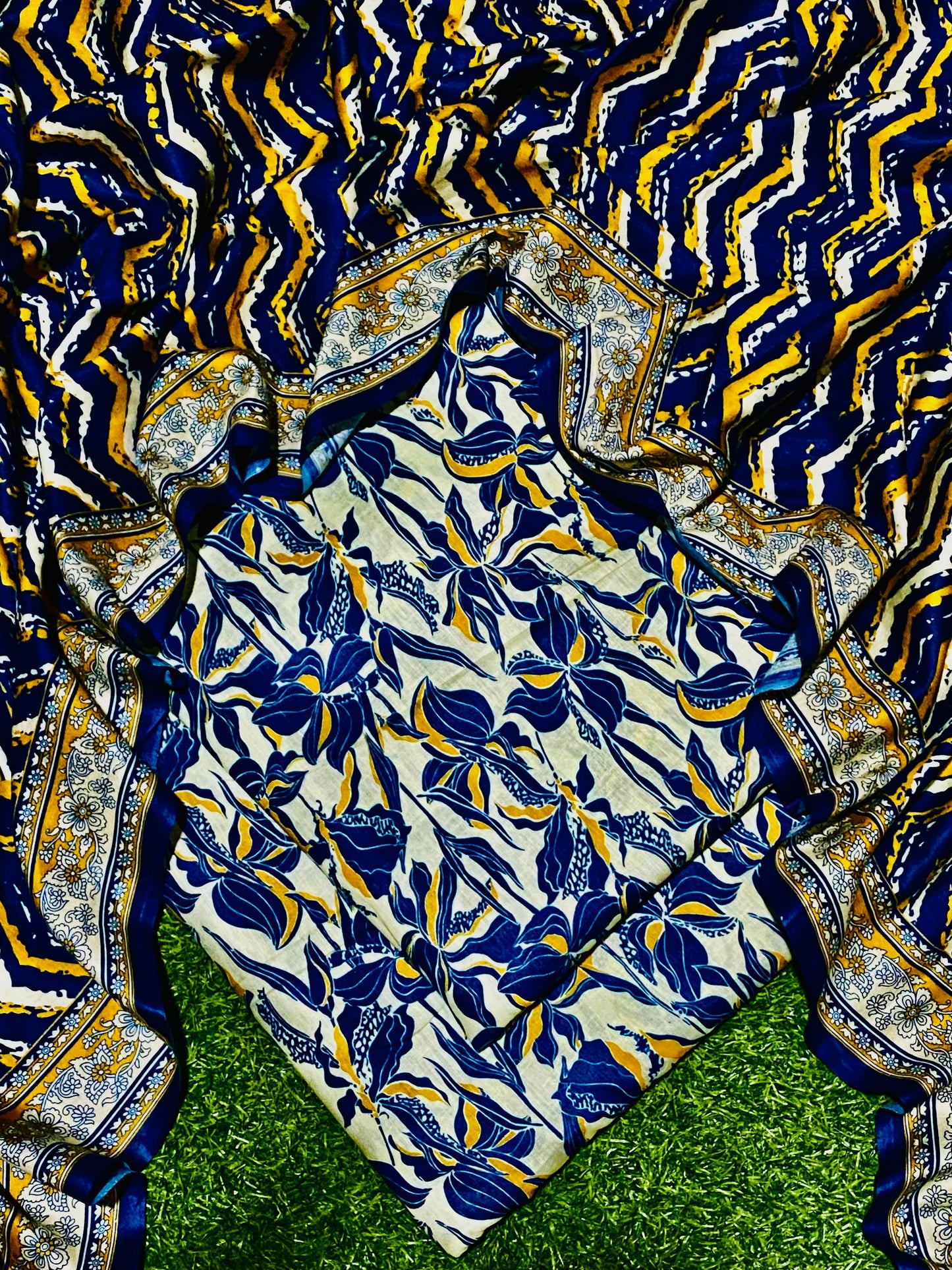 SAPPHIRE LAWN PRINT