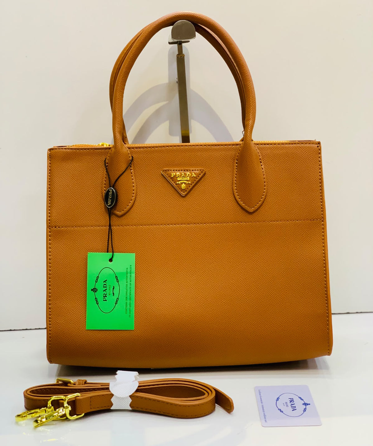 HANDLE TOTE BAG