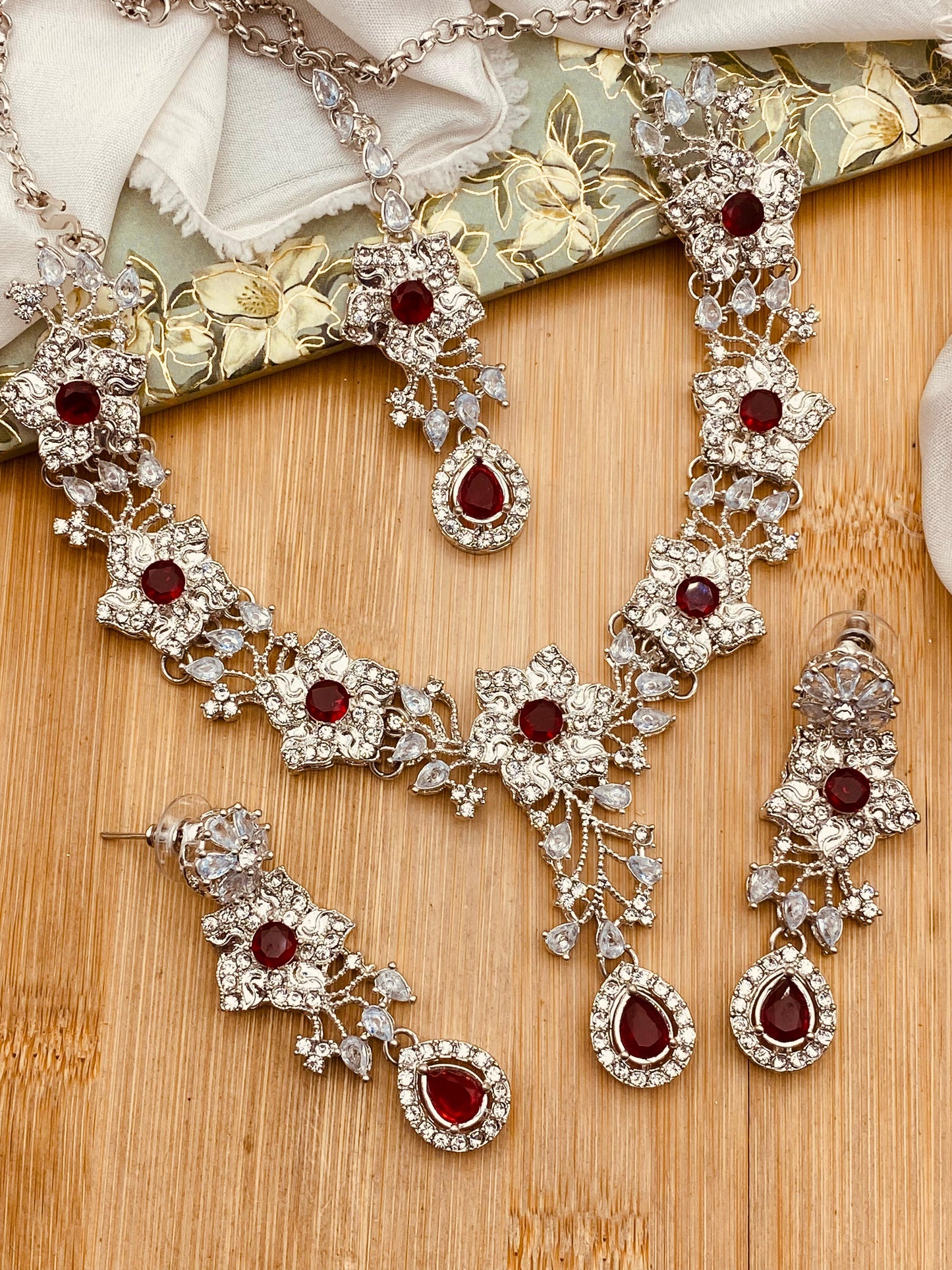 Necklace Set