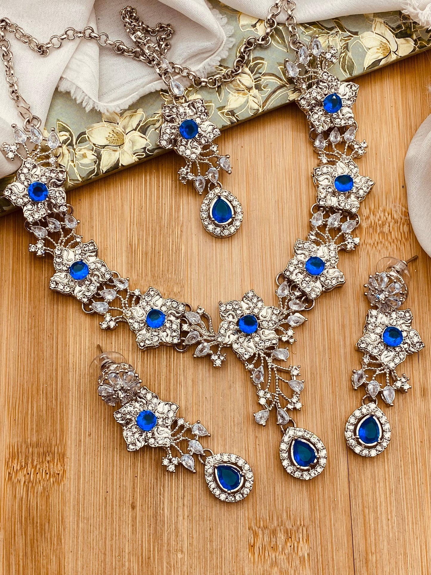 Necklace Set