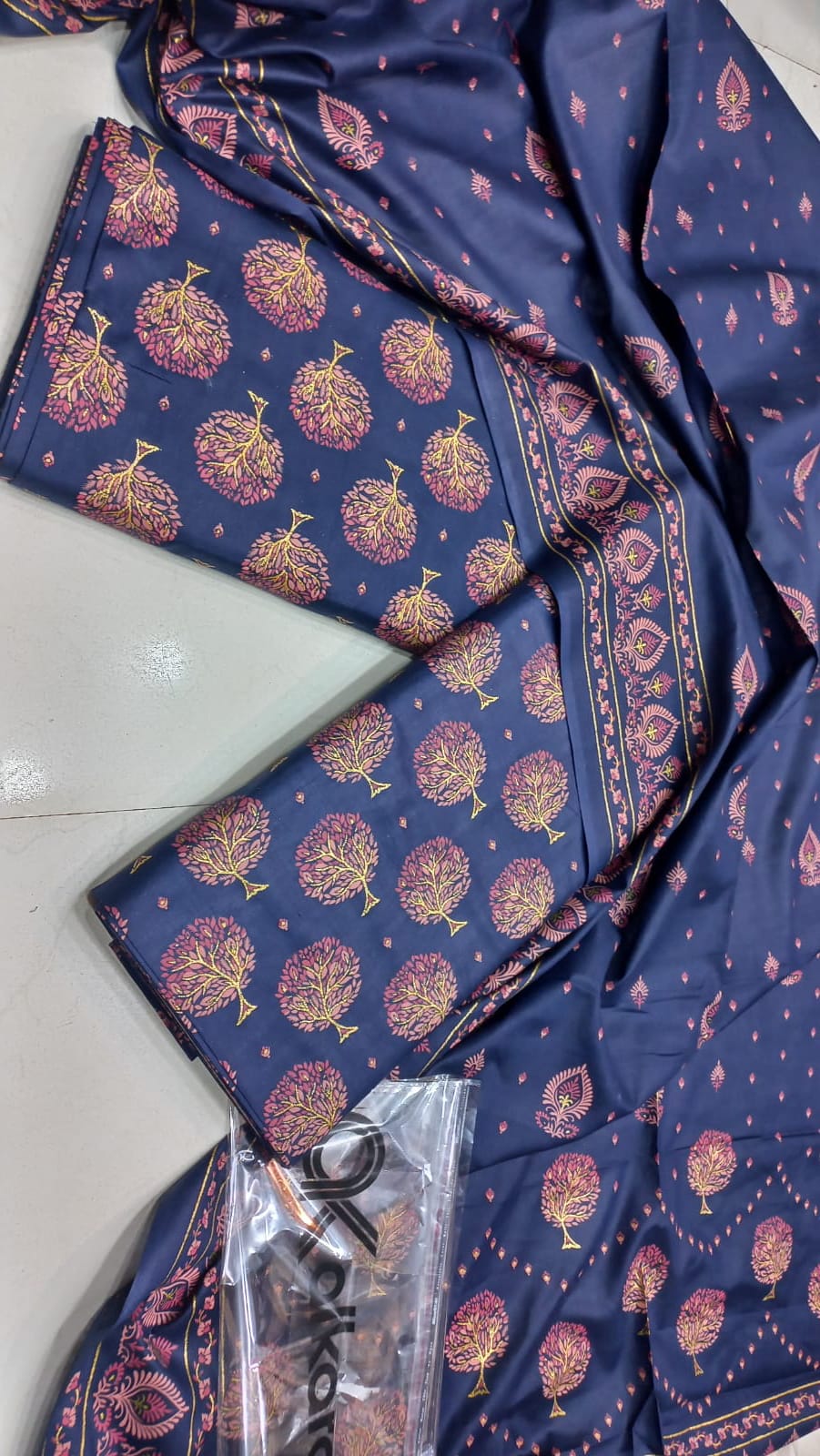 Al-Karam Kasturi Cotton Printed 3 Pcs Suit