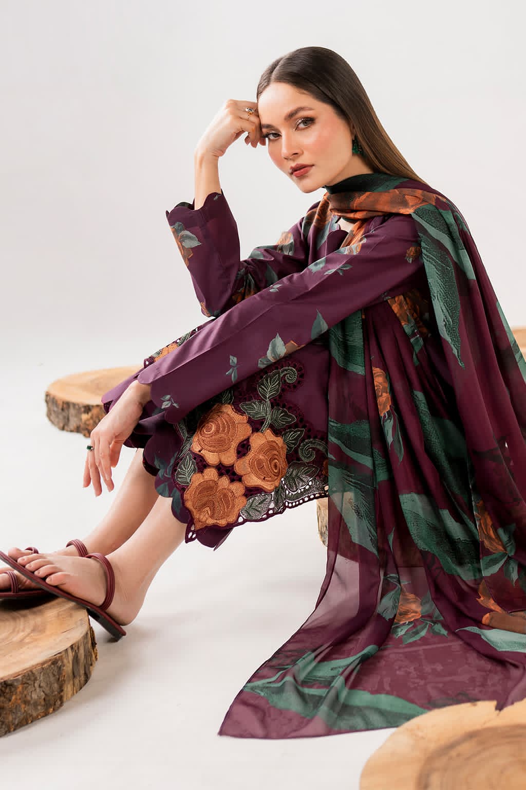 Iznik Lawn Collection
