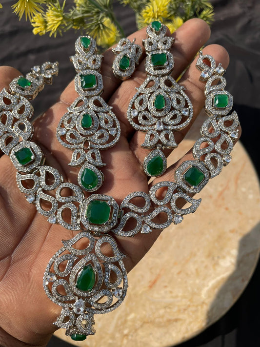 Necklace Earrings with Tika